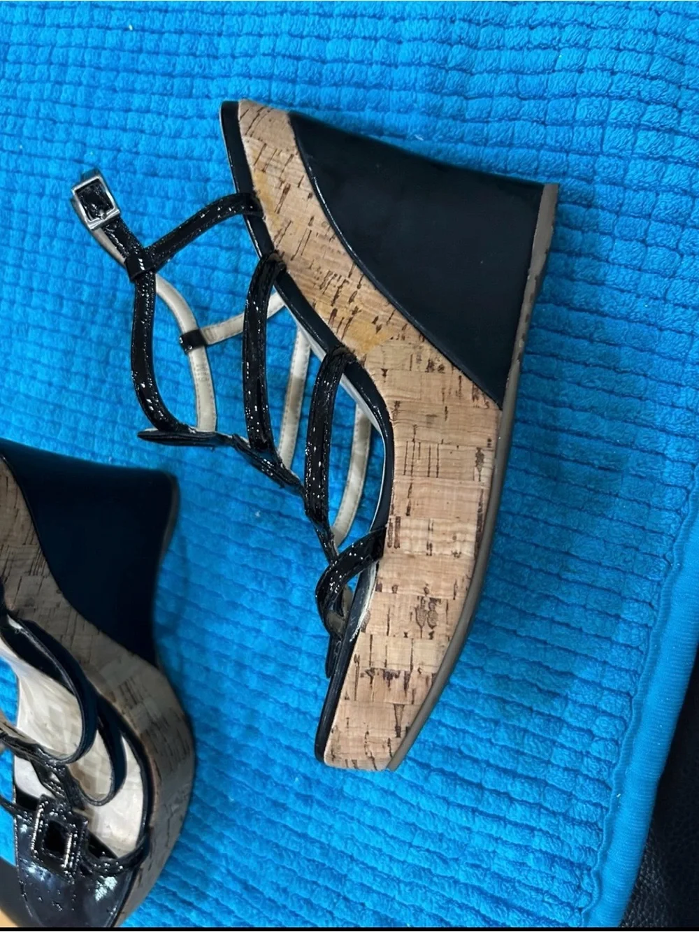 Oh…DEER!  Women’s Black Patent Platform Heels, size 7